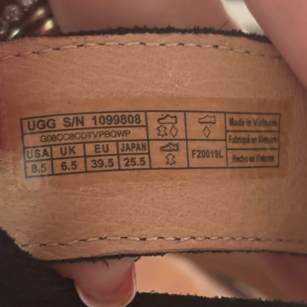 UGG Black Braelynn Women's Sandals - Picture 5 of 8